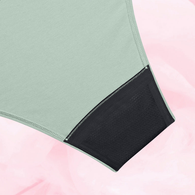 ComfortFit Essentials Brazilian brief for light flow, breathable and high-waisted.