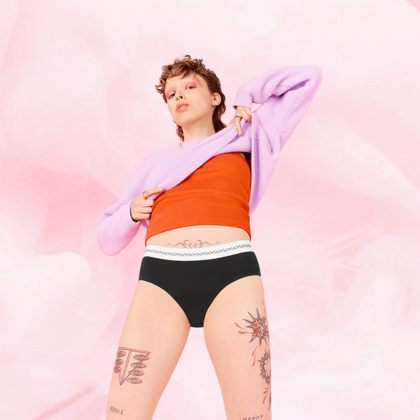 ComfortFit Essentials Hipster Logo kohtalainen vuoto