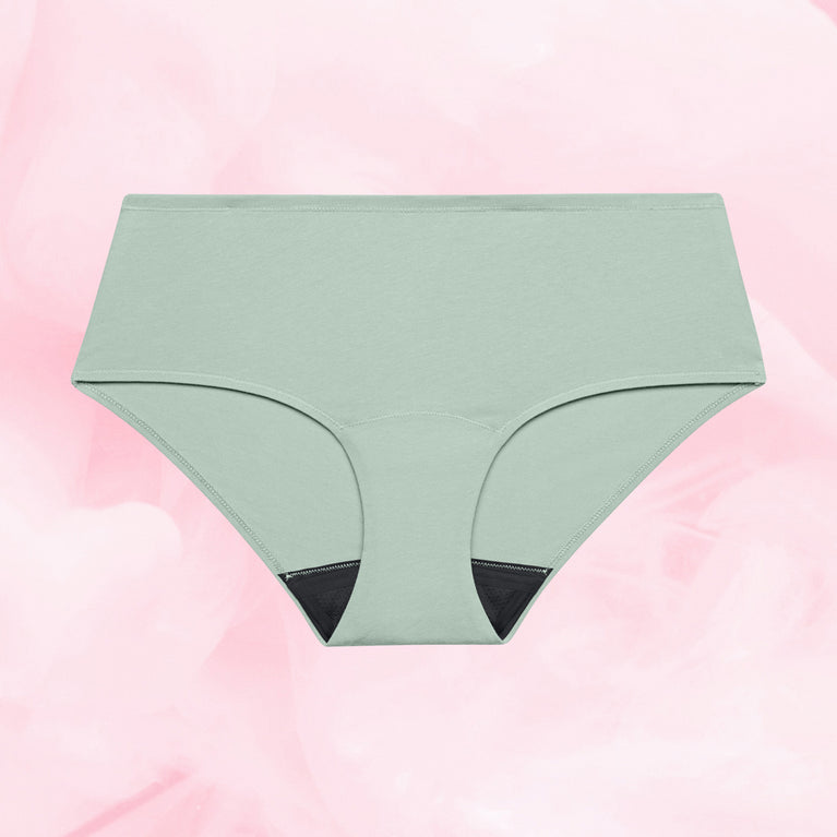 ComfortFit Essentials Hipster period underwear for light flow, high-waisted design.
