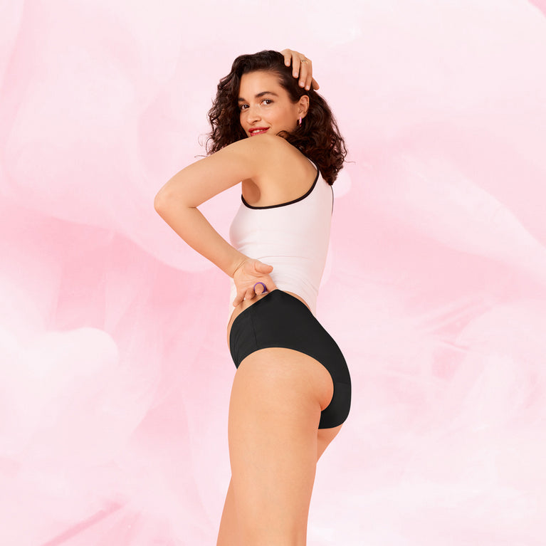 ComfortFit Essentials Hipster for light flow, featuring soft, breathable organic cotton.