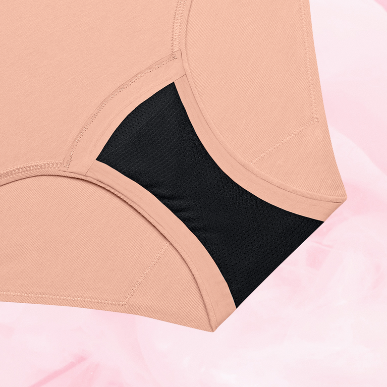 ComfortFit Essentials Hipster, designed for light flow, featuring breathable organic cotton.