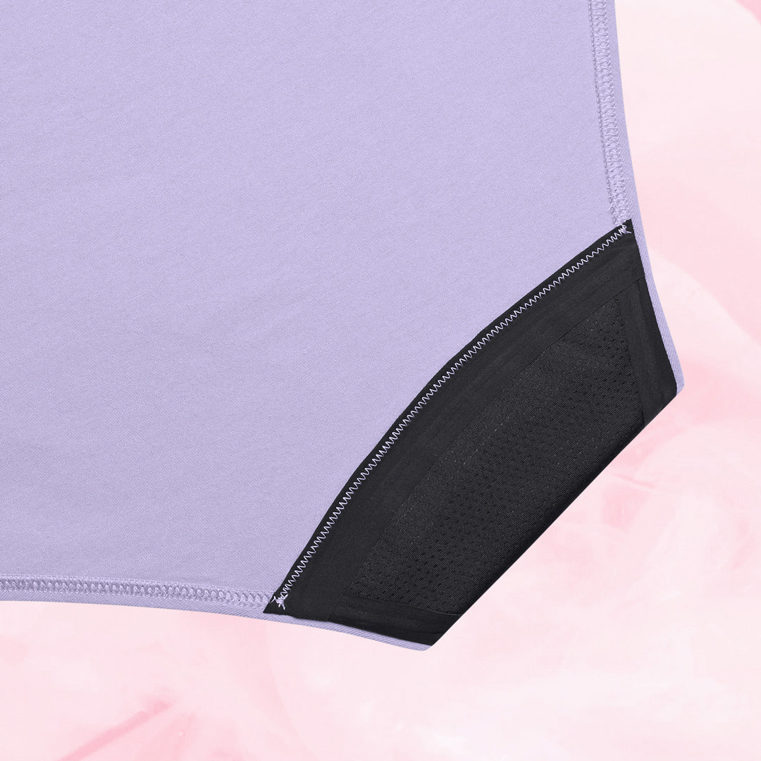 ComfortFit Essentials Hipster for light flow, breathable organic cotton design.