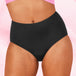 High Waist Discovery -monipakkaus: naisella päällä mustat korkeavyötäröiset alushousut.
