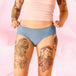 ComfortFit Essentials Hipster runsas vuoto -kuukautisalushousut