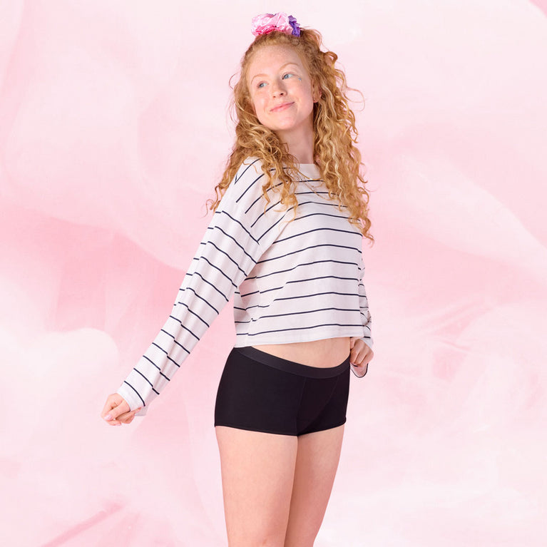 Teens Boxer Kohtalainen vuoto 3-pack -alushousut, nuori malli yllään.