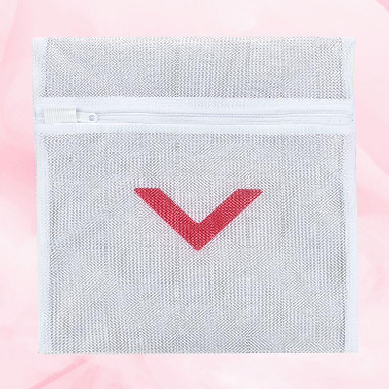 Pesupussi for washing underwear, 25x25 cm, mesh material.